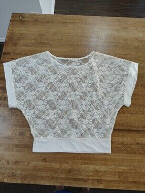 Love J Elegant Sexy Creamy White Lace Cropped Top